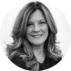 <strong><em>Jenn</em></strong>